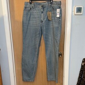 NWT CHAPS Denim Relaxed Fit Men's Blue Jeans Wide Leg 
38" x 32"